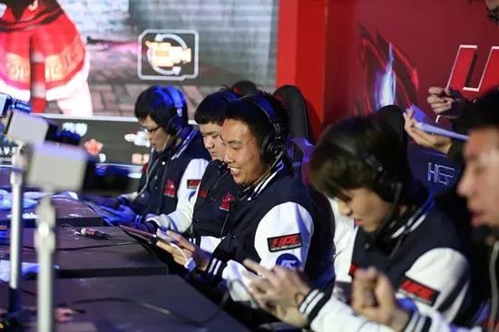 重庆软件开发公司的平安夜王者大赛