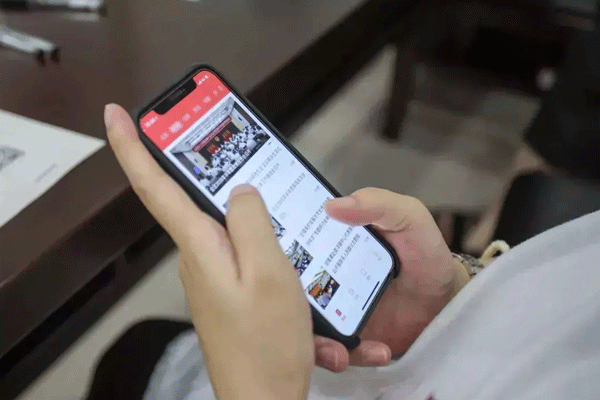 新闻发布APP定制开发提供海量热点资讯--重庆app开发安菲科技